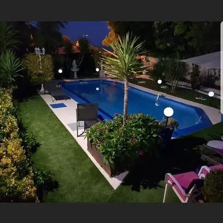 Villa Helene-Suite Junior-Piscine Privee, Montpellier Sud - Aeroport- Zenith Arena,Carnon Plages, La Grande Motta 度假居