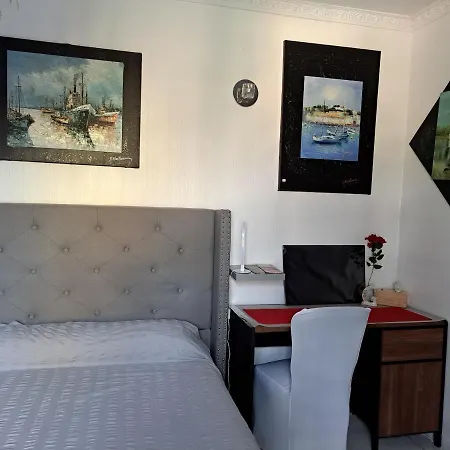 Suite-junior -villa Hélène - Montpellier Sud - Aéroport- Piscine Privée-2mn Des Plages