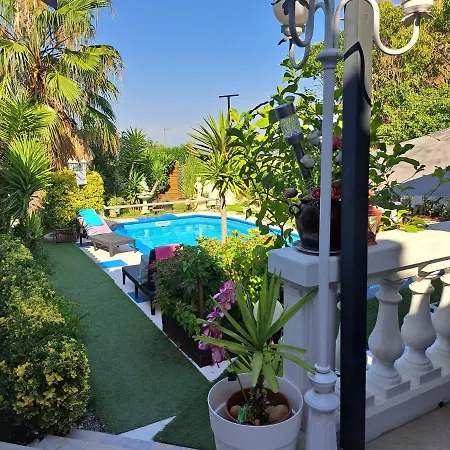 Holiday home Suite-junior -villa Helene - Montpellier Sud - Aeroport- Piscine Privee-2mn Des Plages