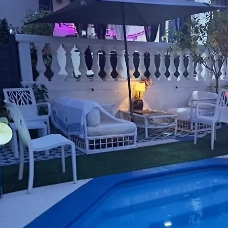 Villa Helene-Suite Junior-Piscine Privee, Montpellier Sud - Aeroport- Zenith Arena,Carnon Plages, La Grande Motta 度假居