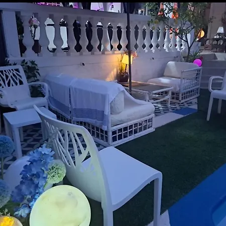 Suite-junior -villa Helene - Montpellier Sud - Aeroport- Piscine Privee-2mn Des Plages Дом отдыха Пероль
