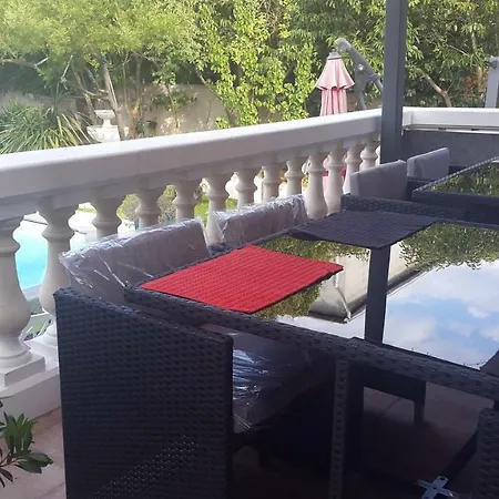 Holiday home Suite-junior -villa Helene - Montpellier Sud - Aeroport- Piscine Privee-2mn Des Plages Perols