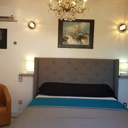 Suite-junior -villa Helene - Montpellier Sud - Aeroport- Piscine Privee-2mn Des Plages * Pérols