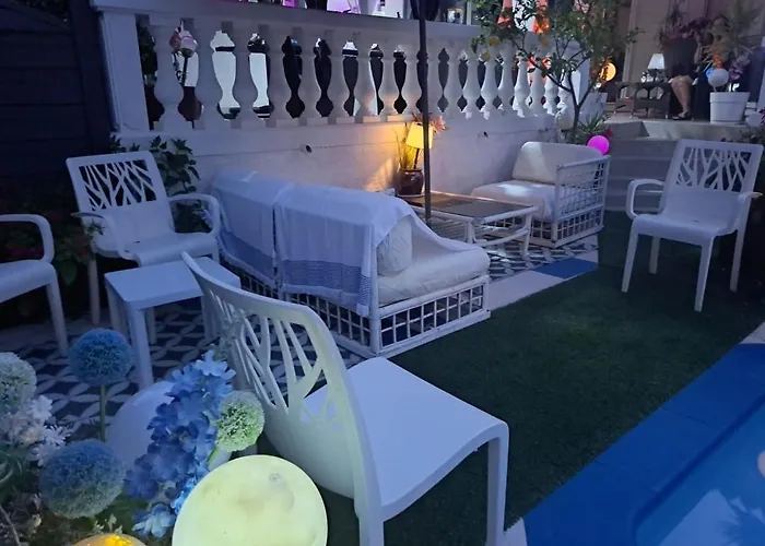 Suite-junior -villa Helene - Montpellier Sud - Aeroport- Piscine Privee-2mn Des Plages Дом отдыха Пероль